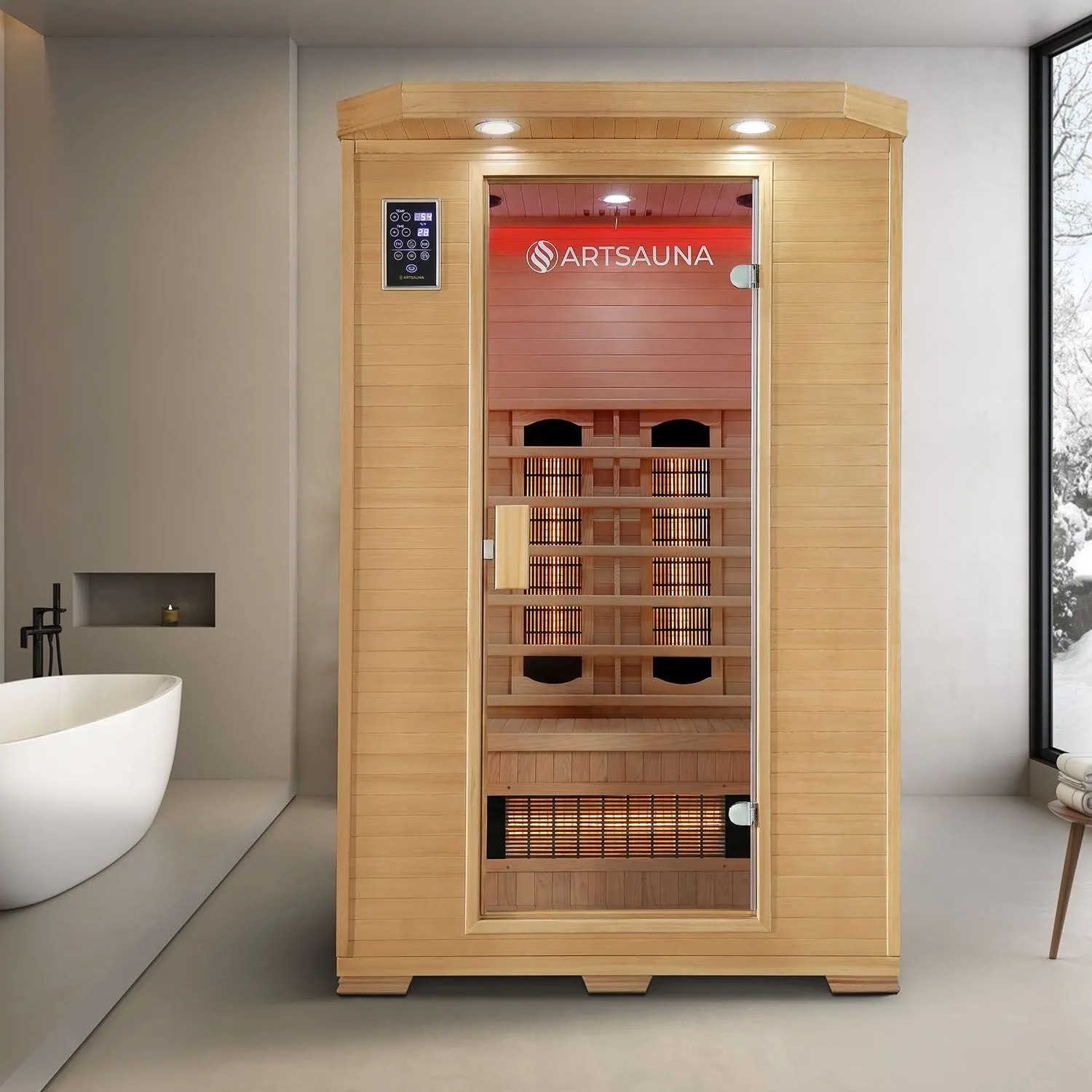 Artsauna Infrarotkabine Oslo aus Hemlockholz mit Vollspektrumstrahlern im Badezimmer.