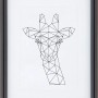 Schwarzer Kunststoff Bilderrahmen (13x18 cm) mit Passepartout und geometrischer Giraffe.