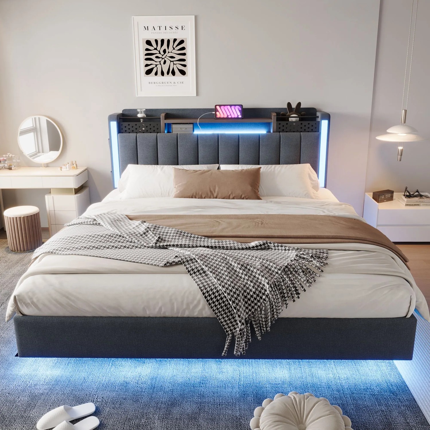 Graues Polsterbett 160x200 mit LED, USB und Stauraum im Kopfteil (ohne Matratze).