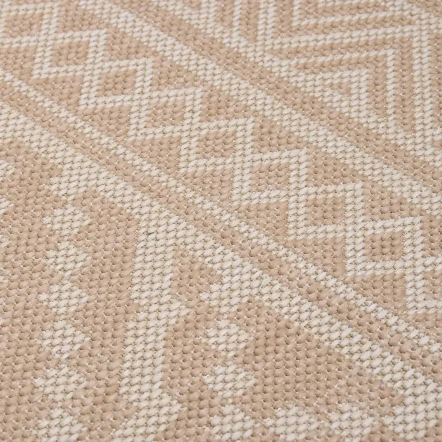 Nahaufnahme des vidaXL Outdoor-Teppichs Flachgewebe, braun-beige mit geometrischem Muster. Robust & witterungsbeständig.