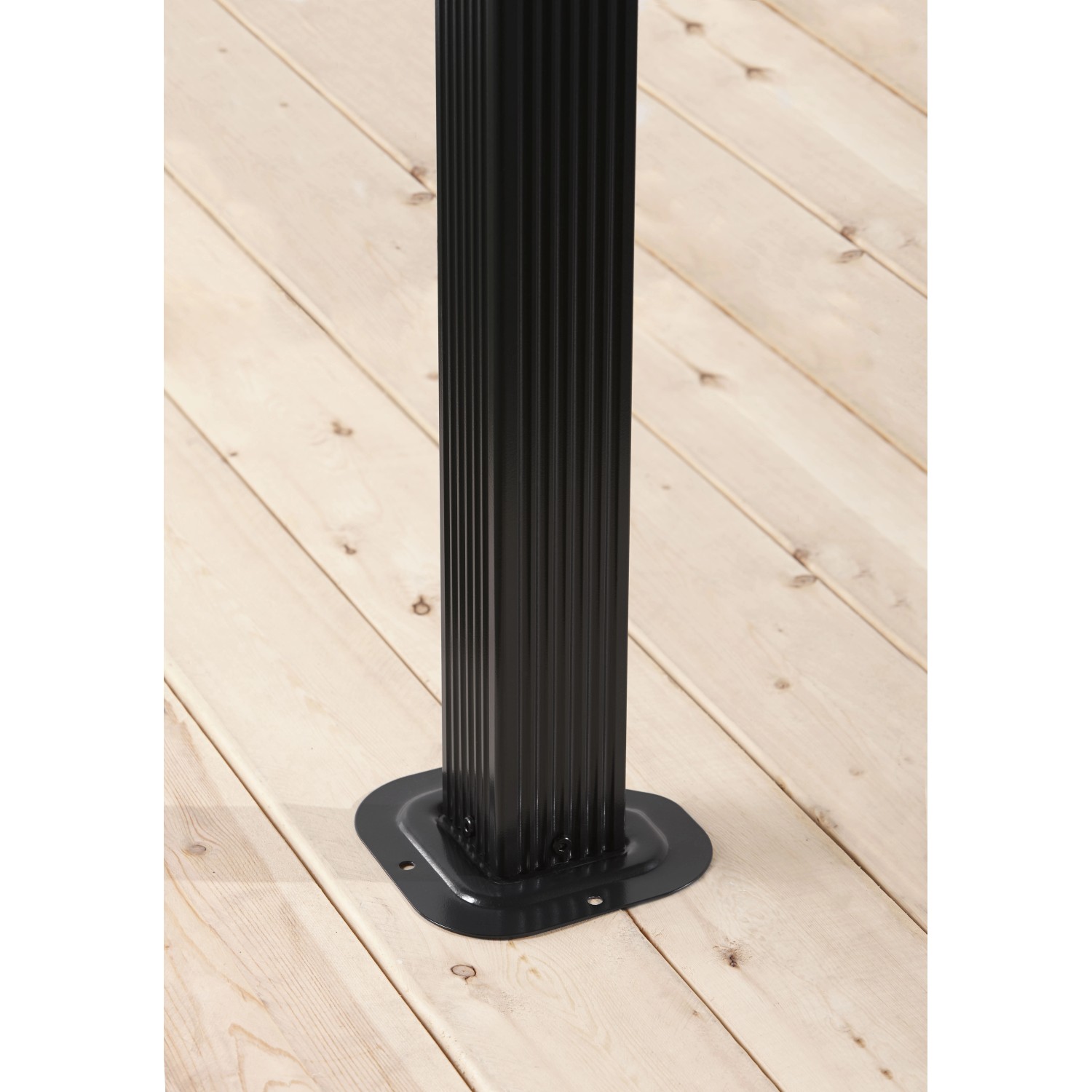 Detailaufnahme: Pfosten des Sojag Aluminium-Pavillon Verona in Anthrazit. Robuste Bauweise.