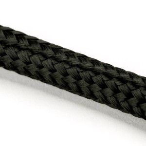 Detailaufnahme: Schwarzes, dünnes Textilkabel (Meterware) von Orion Lightstyle. Ideal für Lampen.