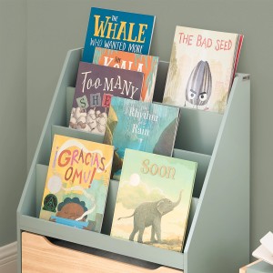 Grünes SoBuy Kinder Bücherregal mit 3 Ablagen und Spielzeugtruhe, gefüllt mit Kinderbüchern.
