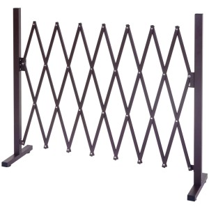 Dunkelbraunes, ausziehbares Absperrgitter aus pulverbeschichtetem Aluminium mit Scherenmechanismus und Kunststofffüßen. Ideal für Zäune.