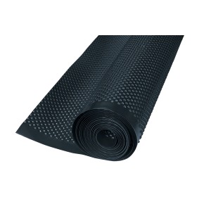 Aufgerollte, schwarze Gutta Noppenbahn (0,50 m x 5 m) für Drainage und Grundmauerschutz.