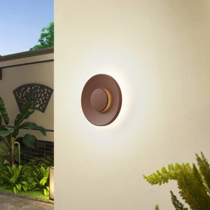 Moderne, braune Lucande LED Außenwandleuchte Kayana aus Aluminium, 1-flammig für Garten und Terrasse.