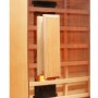 Detailaufnahme: Türgriff der Dewello Infrarotkabine Milton aus Hemlock-Holz.