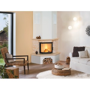 Hark Kaminofen Vermont mit Marmorverkleidung in Beige, 8 kW, Energieeffizienzklasse A+ im Wohnraum.