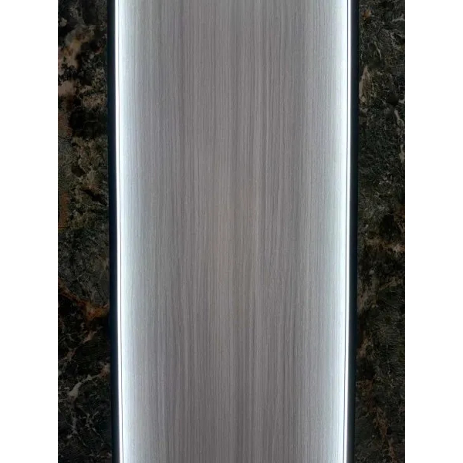 Colortree Wandpaneel hellgrau, Maserung, wasserdicht, dämmend, ca. 260x122cm.