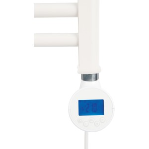 Detailaufnahme: Weißer, elektrischer Badheizkörper Winterberg mit digitalem Thermostat.