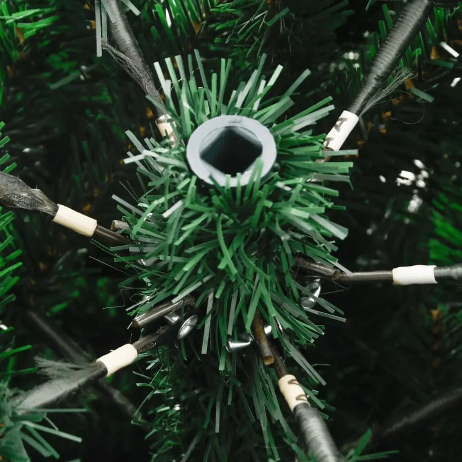 vidaXL Knstlicher Weihnachtsbaum klappbar 150 cm kaufen bei OBI