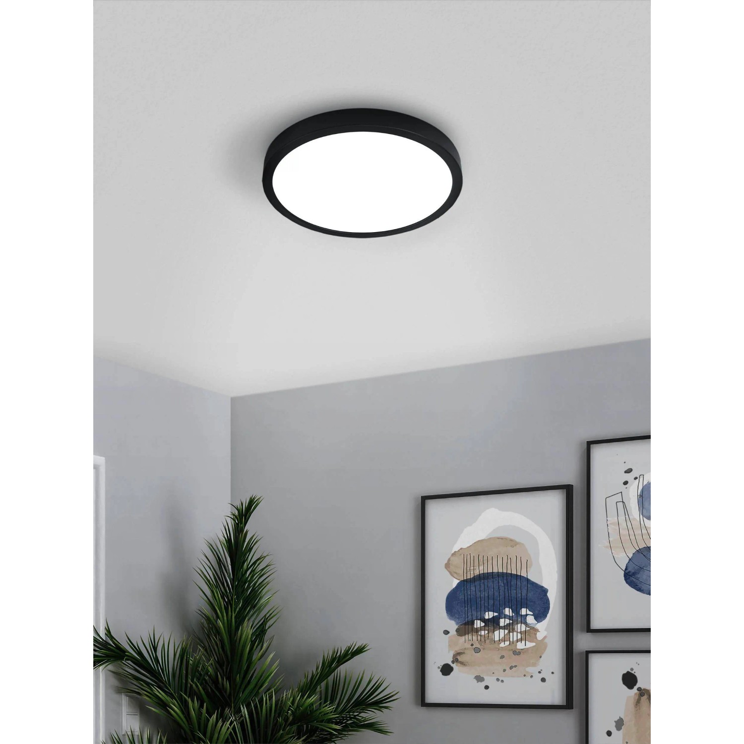 Moderne, runde LED Deckenleuchte Fueva 5 von Eglo in Schwarz-Weiß mit neutralweißem Licht.