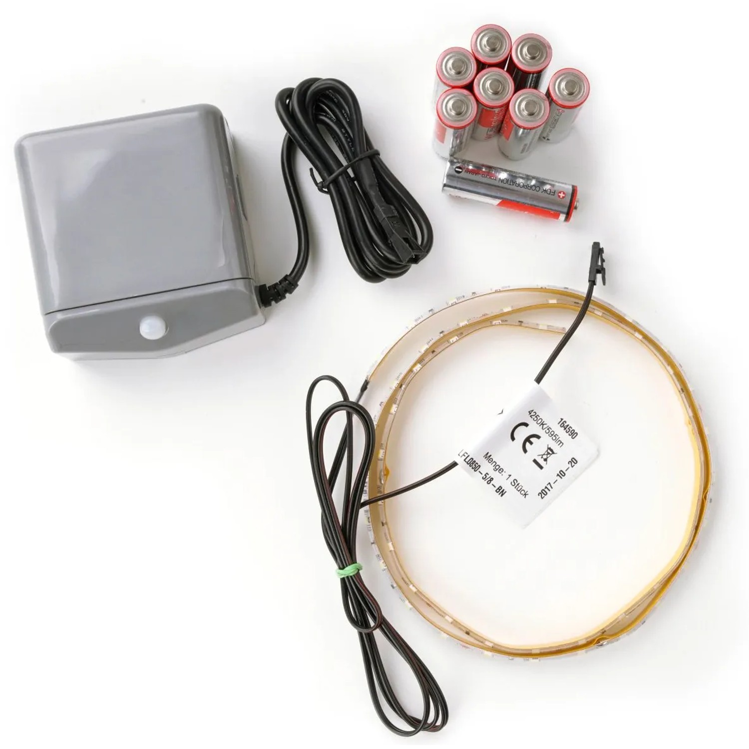 Fackelmann ConturaLight LED Waschbeckenbeleuchtung (63,5 cm) mit Bewegungsmelder und Batterien.