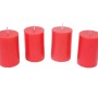 Vier rote Stumpenkerzen für Adventskranz oder Weihnachtsdeko.