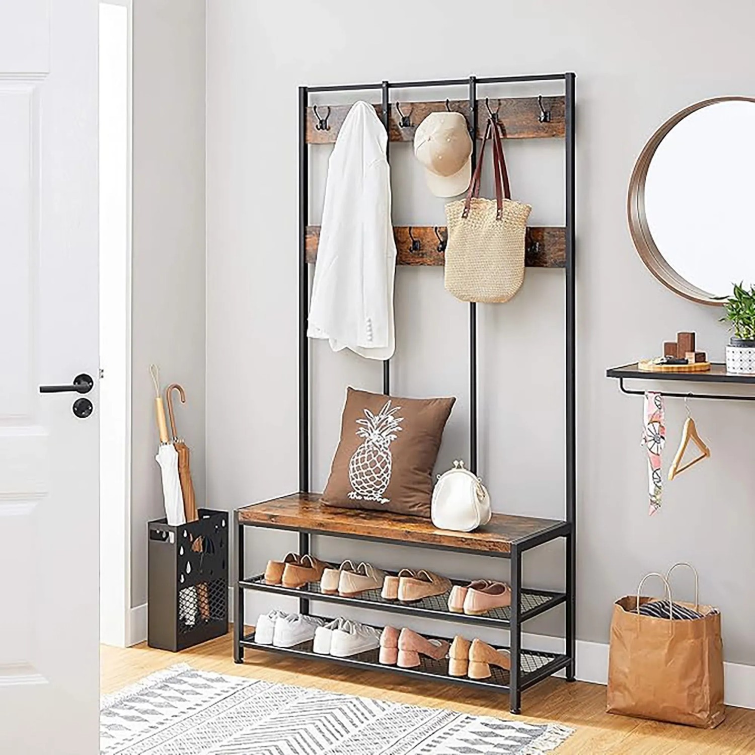 Songmics Garderobenständer Dacey mit Schuhbank, 12 Haken, braun-schwarz. Garderobe im Industrie-Design für Flur und Diele.