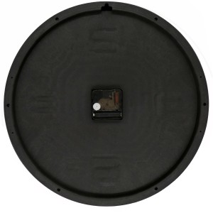 Rückseite der schwarzen Wall-Art Wanduhr Modern, Ø 38,5 cm, mit Aufhängevorrichtung und Uhrwerk.