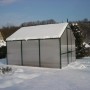 KGT Gewächshaus Orchidee Alu blank, 9,59 m², im Winter mit Schnee bedeckt.