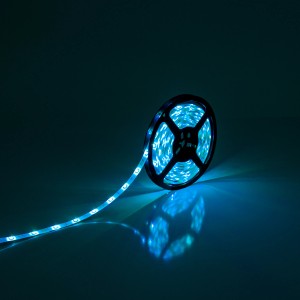 Näve LED-Stripe Tuya mit RGB, auf Rolle, blau leuchtend. Smarte Leuchte mit Bluetooth.