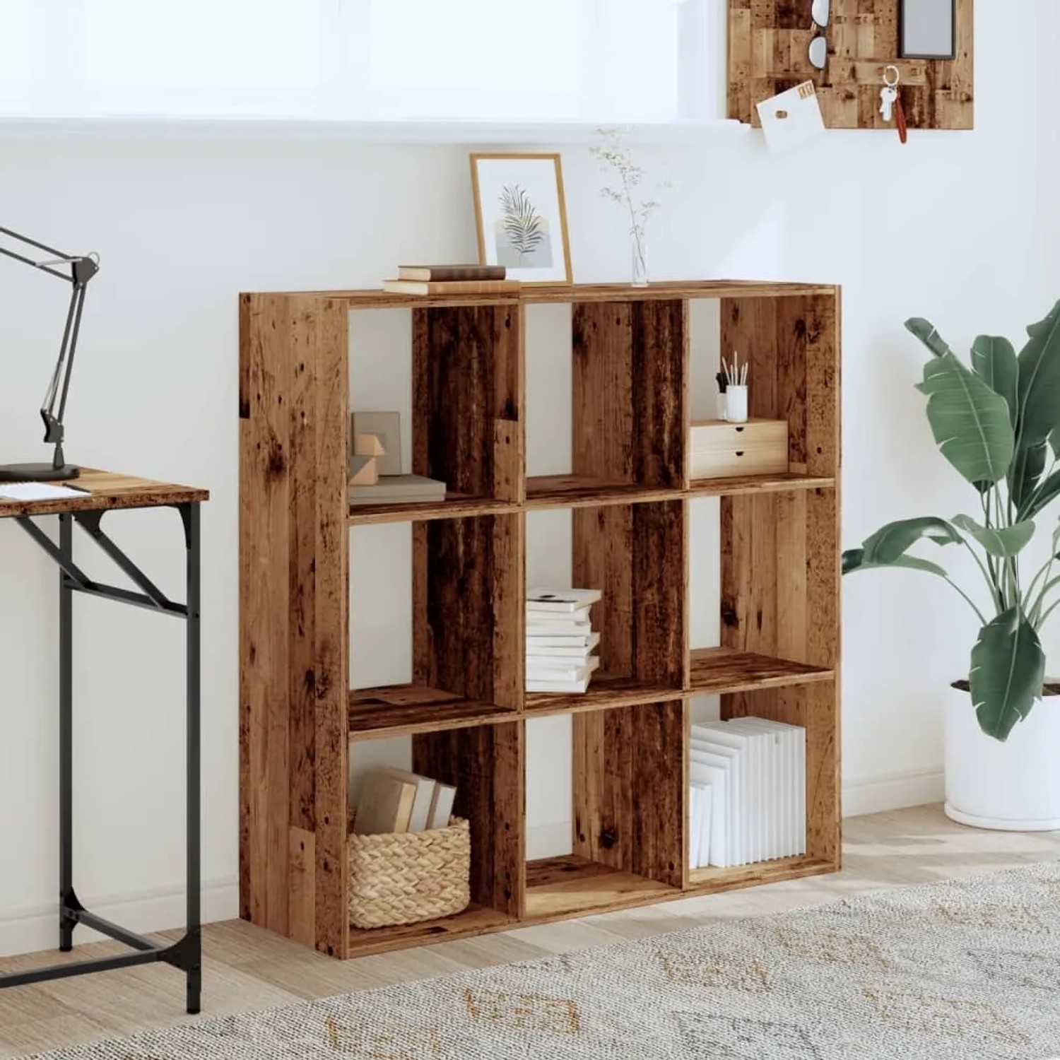 VidaXL Bücherregal in Altholz-Optik, 102x32x102 cm, Holzwerkstoff mit 9 Fächern.
