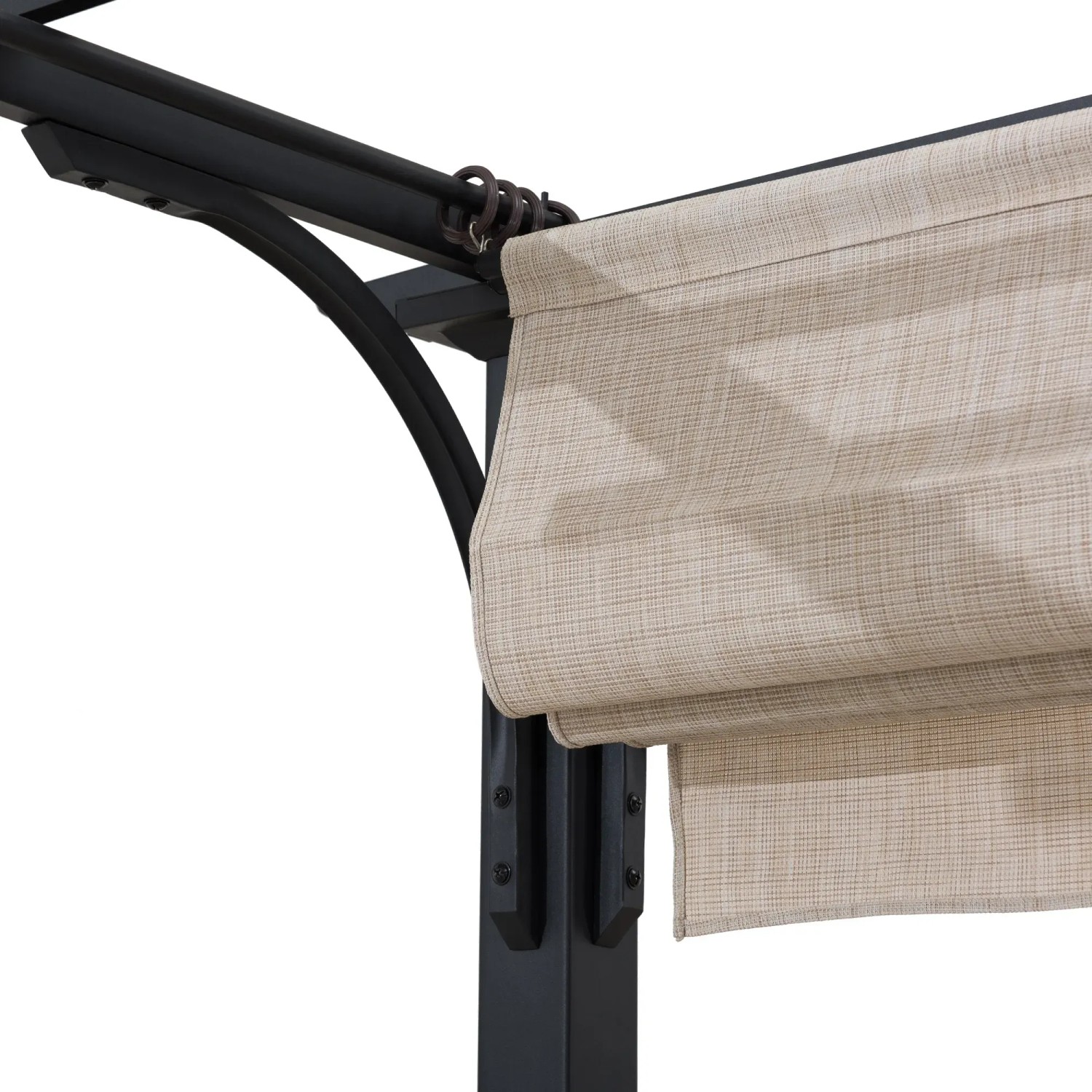 Detailansicht der weißen Sunjoy Pergola Giona mit beigem Stoffschirm und Stahlrahmen.
