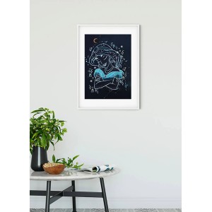 Komar Wandbild Jasmin Dreaming, 30x40 cm, mit stilisierter Jasmin-Illustration im weißen Rahmen.