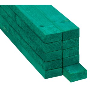 Stapel grüne, imprägnierte Fichte/Tanne Latten, sägerau, 24x48x3000 mm.