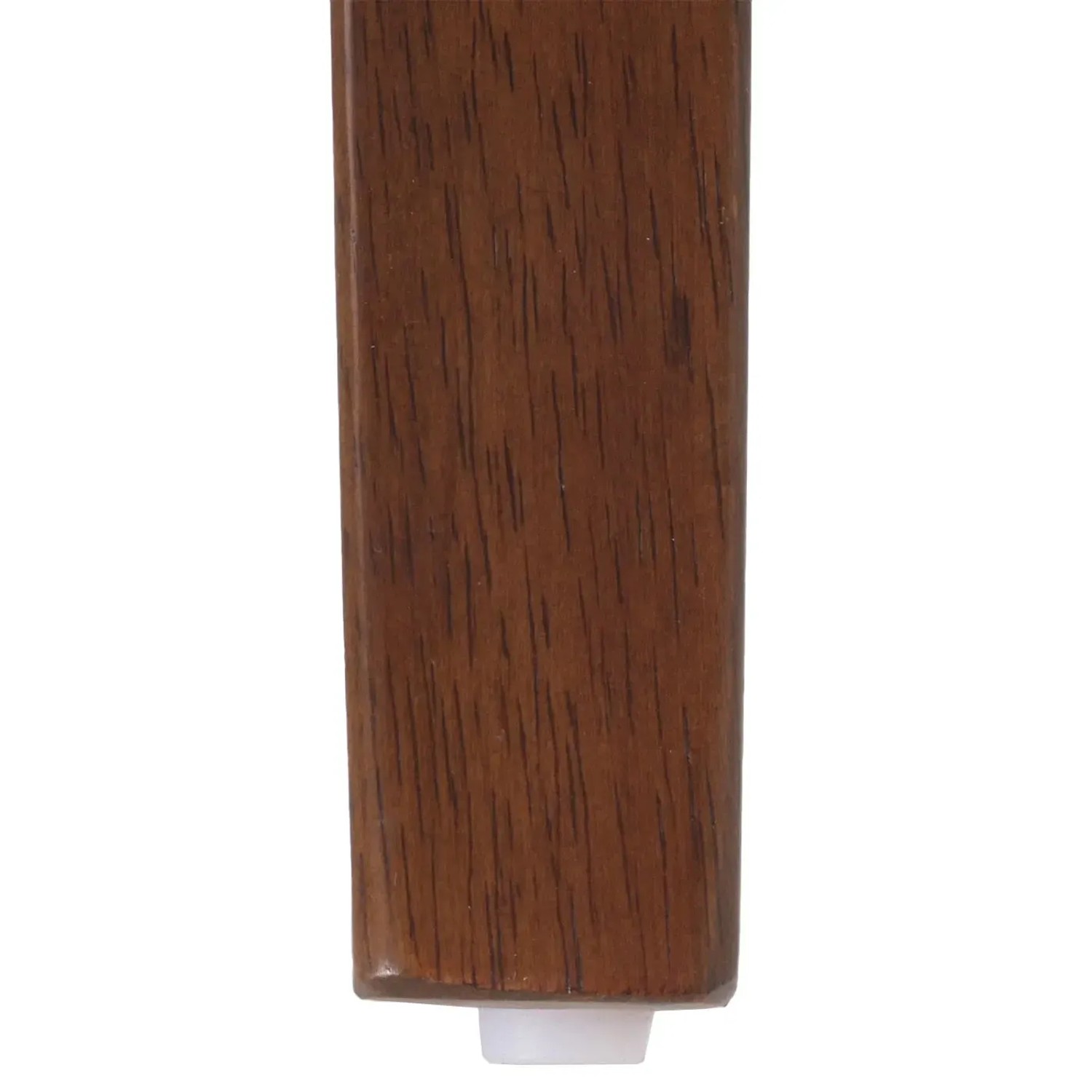 Detailaufnahme: Dunkles Holzbein mit Bodenschoner des MCW Esszimmerstuhls M58.