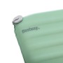 Detailaufnahme: Grüne Bestway Luftmatratze ComforTrek mit Ventil. Ideal für Camping.