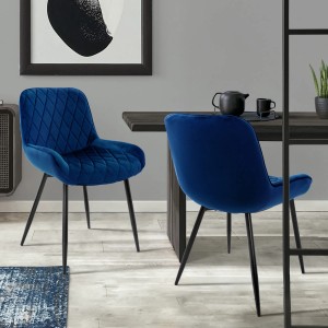 2er Set dunkelblaue Esszimmerstühle mit Samtbezug und Armlehnen von ML-Design.