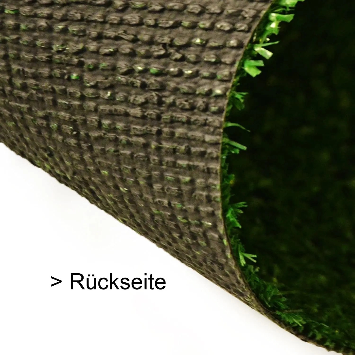 Detailaufnahme der Rückseite des grünen KARAT Kunstrasen Spring Rasenteppichs.