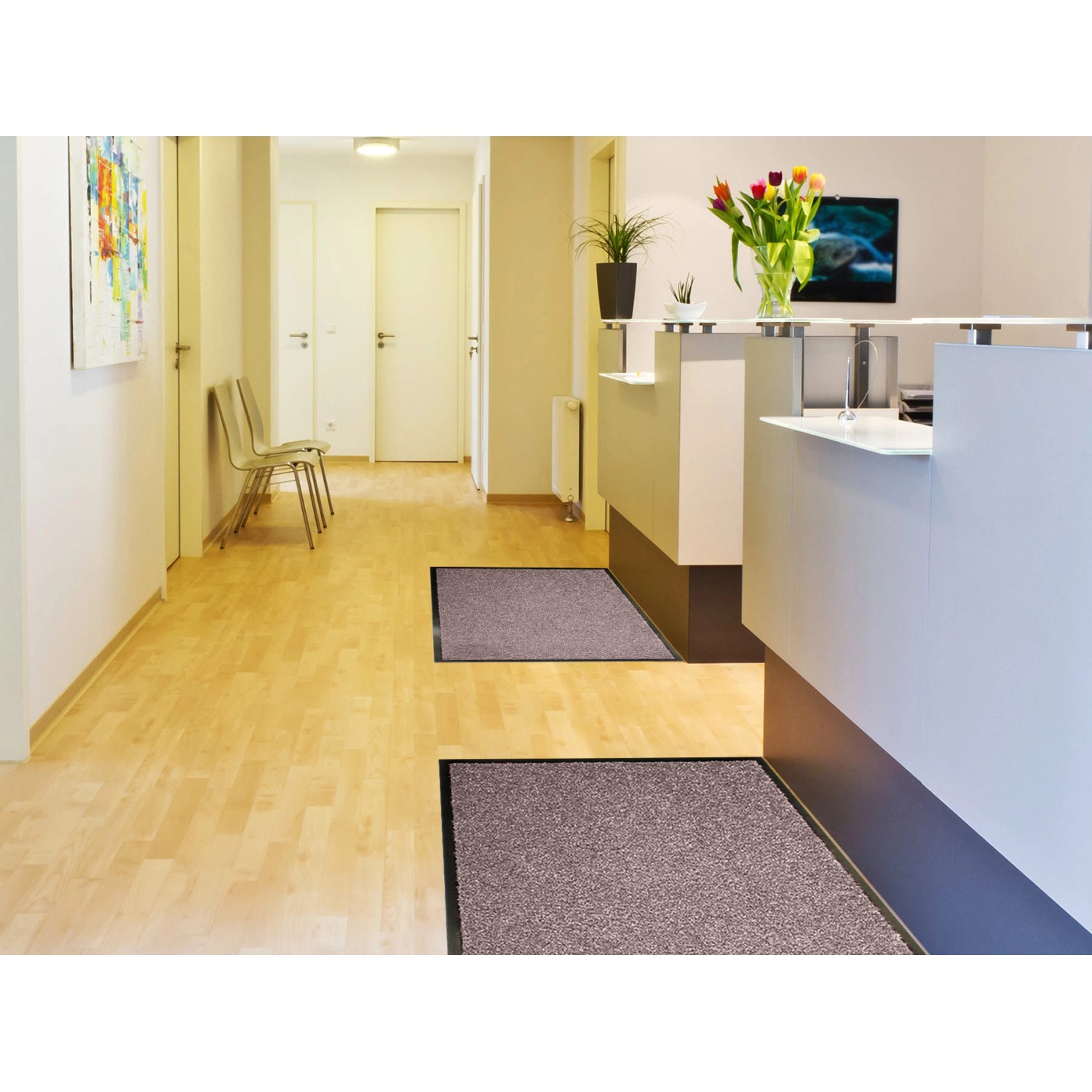 Primaflor Schmutzfangmatte Clean Mauve, 60x180cm, im Eingangsbereich.