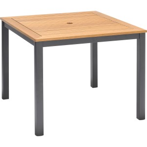 Quadratischer Gartentisch Bonlee aus FSC®-Holz, braune Tischplatte mit Sonnenschirmloch.
