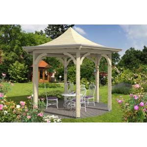 Skan Holz Pavillon Versailles aus Leimholz, 418x360 cm, naturbelassen im Garten.