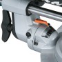 Detailaufnahme: Makita LS0815FLN Kapp- und Gehrungssäge, Winkeleinstellung und Bedienelemente im Fokus.