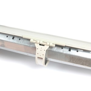 Flexible Aufhängefeder für Rollladen, verstärkt, zur Befestigung des Rollladens an der Welle.