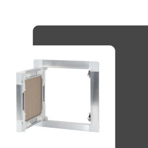 Geöffnete, silberne Revisionsklappe mit Alu-Rahmen und Gipskarton-Einlage (20x20cm).