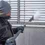 Kärcher eco!Booster TR 036 Strahlrohr im Einsatz zur Flächenreinigung mit Hochdruckreiniger.