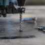 Bosch Expert Hammerbohrer SDS Plus-7X (8mm) im Einsatz beim Bohren in Beton.