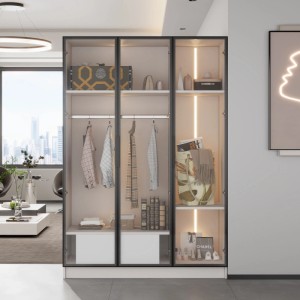 Moderner weißer Kleiderschrank mit transparenten Glastüren, LED-Beleuchtung, Kleiderstange und Fächern für Schlafzimmer.