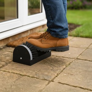 Schuhabstreifer aus Holz mit Rundumbürste zum Reinigen von Stiefeln und Schuhen.