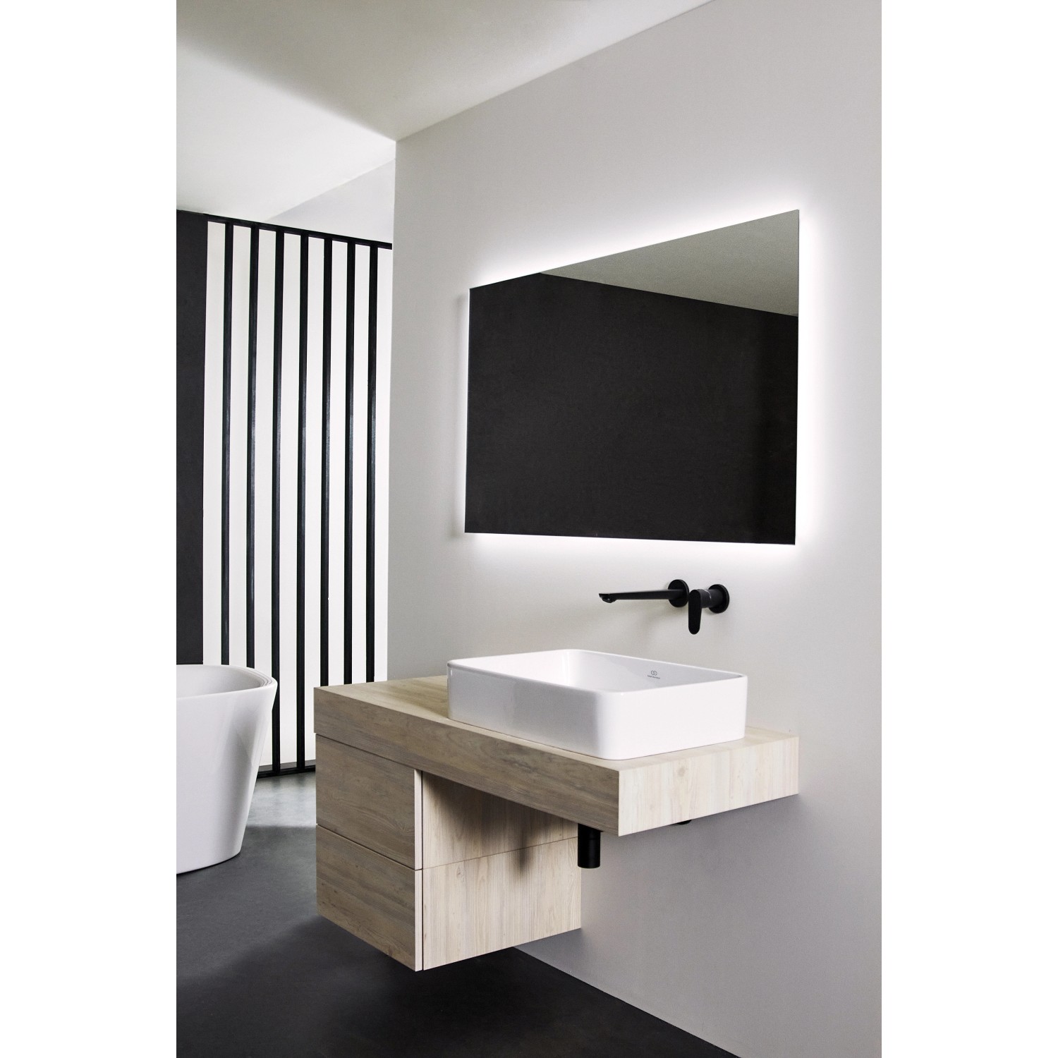 Ideal Standard Strada II Aufsatzwaschtisch, 60x40 cm, weiß, ohne Hahnloch, mit Überlauf.