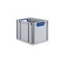 Graue PROREGAL Eurobox mit blauem Griff, Deckel und Schnappverschluss. Ideal zur Aufbewahrung.