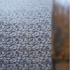 Venilia Fensterfolie Vitrostatic Premium Geomag mit geometrischem Muster für mehr Privatsphäre.