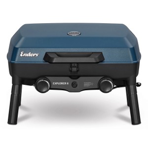 Enders Camping-Gasgrill Explorer II, kompakter Grill mit blauem Deckel und schwarzen Details.