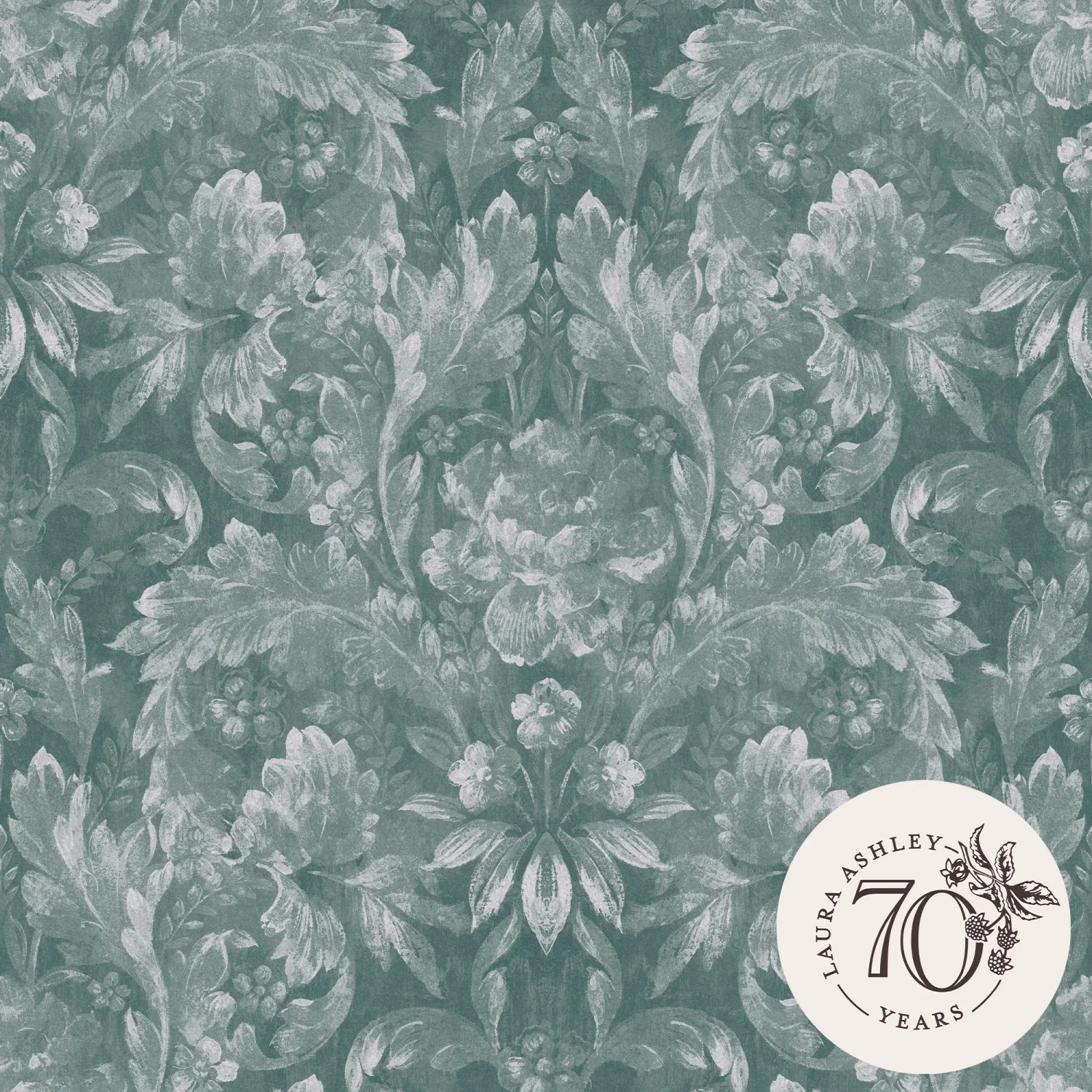 Laura Ashley Vliestapete Apolline Jade Green mit floralem Damastmuster.
