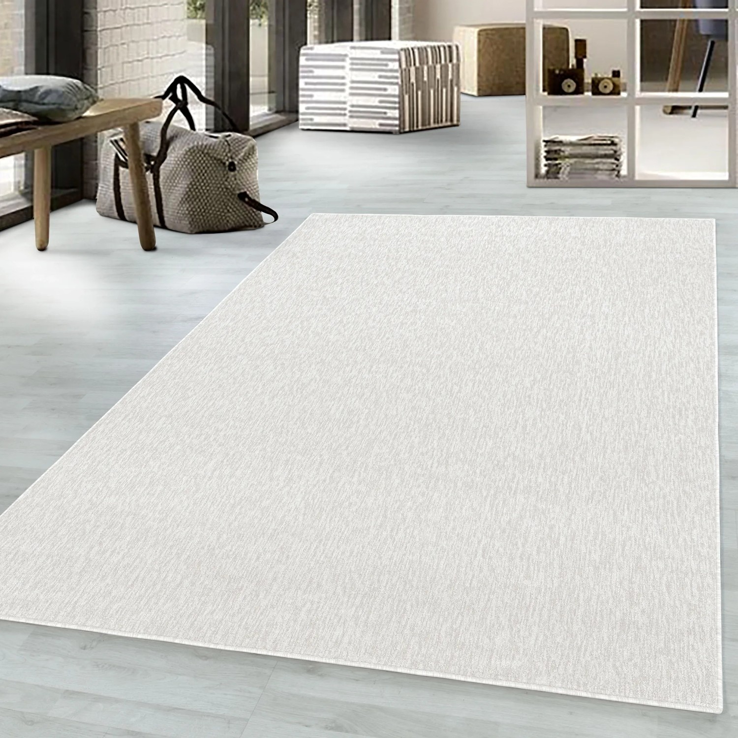 Ayyildiz Kurzflorteppich Nizza 1800, creme, 160x230 cm. Schlichter, robuster Teppich für Wohnräume.
