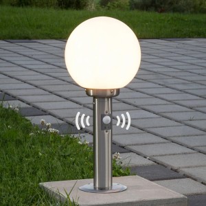 Lindby Vedran 9972084 mit Bewegungsmelder Spritzwassergeschützt Modern in Alu aus Glas 1-flammig E27