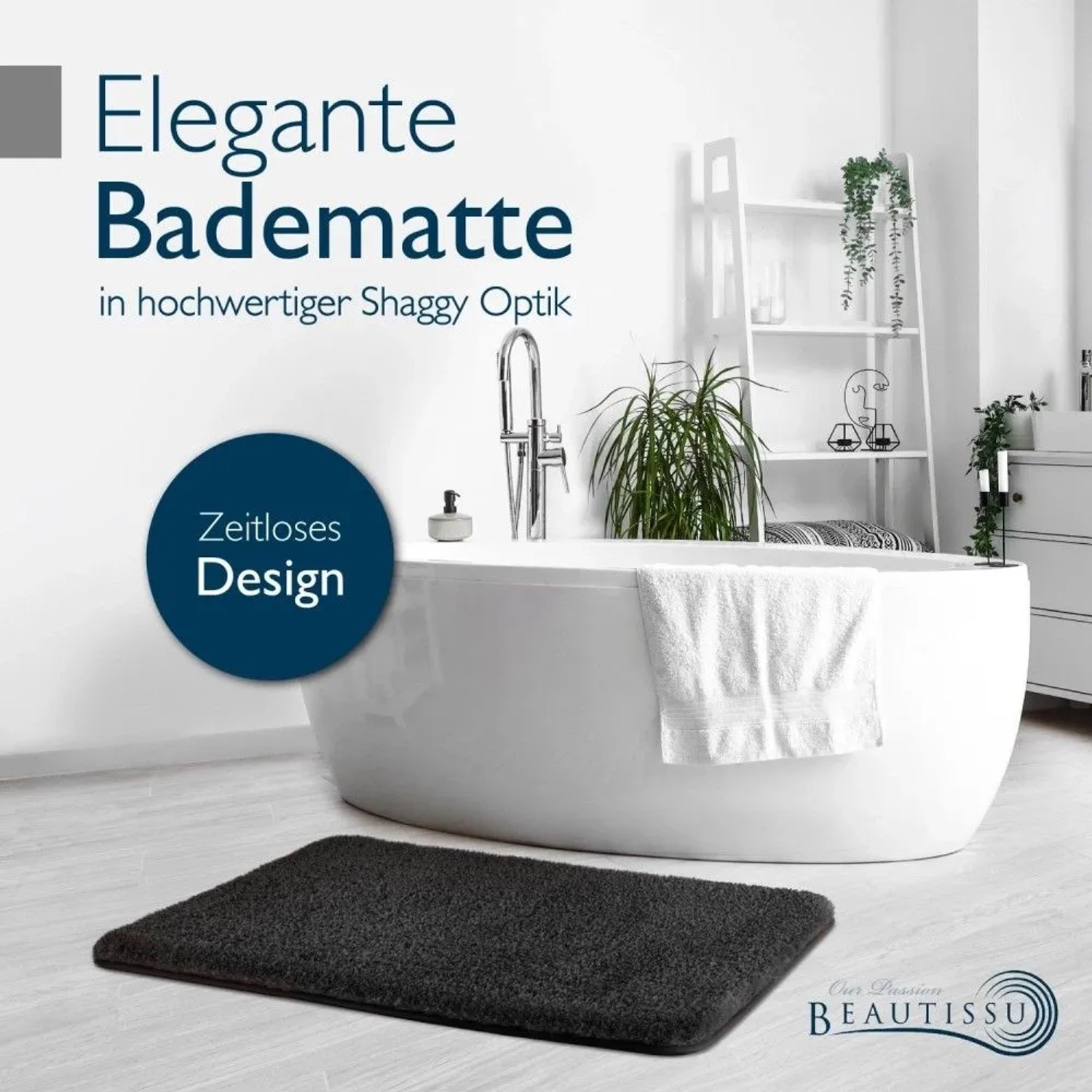 Schwarze rechteckige Hochflor Badematte (50x60cm) in Shaggy Optik vor weißer Badewanne. Rutschfest und zeitlos.