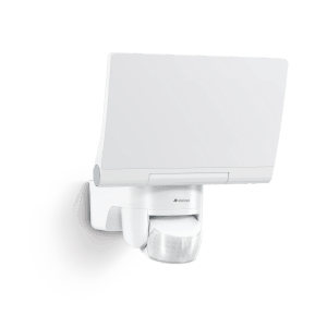 Weißer Steinel LED-Strahler XLED Home 2 SC mit Bewegungsmelder und schwenkbarem LED-Panel.
