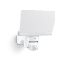 Weißer Steinel LED-Strahler XLED Home 2 SC mit Bewegungsmelder und schwenkbarem LED-Panel.